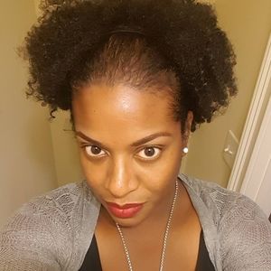 Meet your Posher, Dana